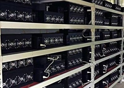 Advanced ASIC miners designed for high energy efficiency