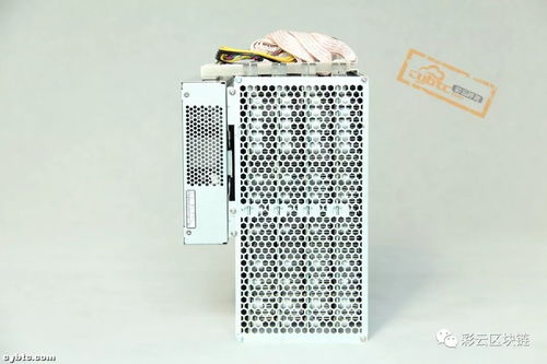 An advanced mining rig setup, optimized for multiple cryptocurrencies like BTC and ETH in 2025